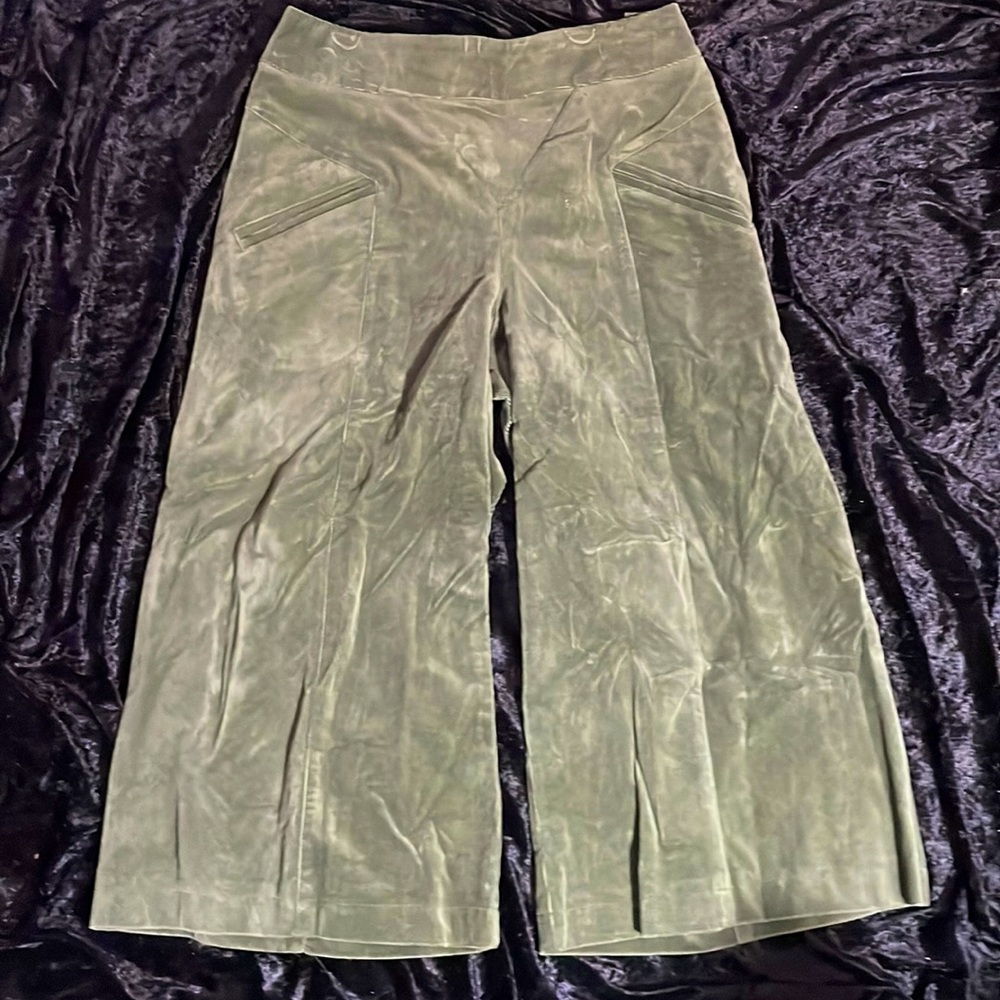 Harve Bernard Green Corduroy Pants